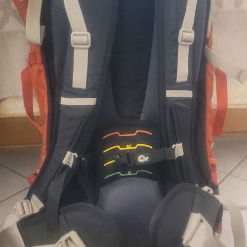 Lowe Alpine Khumbu 65-80 lt mountaineering backpack like new