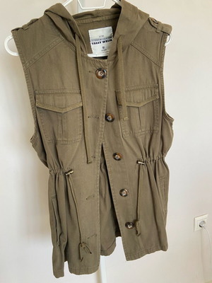 Women's sleeveless medium vest like new, green