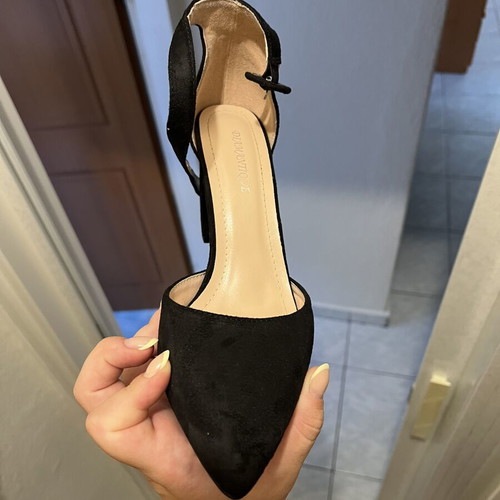 Pumps black size 39, like new, with thick heel