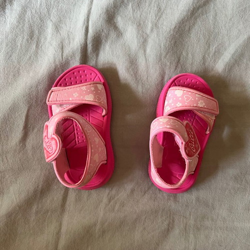 Baby sandals pink for girl, used