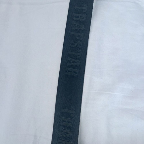 Trapstar Irongate μαύρο τσαντάκι ώμου με αγκράφα και λογότυπο