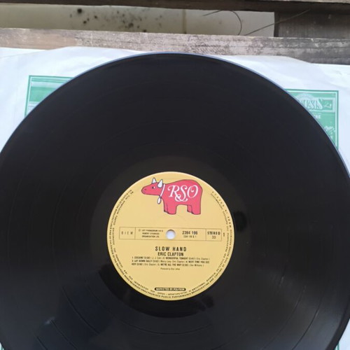 Eric Clapton Slow Hand vinyl like new, 1977 Greek edition