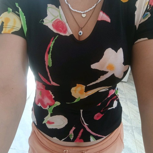 Printed blouse short sleeve Medium elastic, like new condition