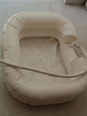 Inflatable mattress for local patient washing, almost unused, 60 x 50 cm