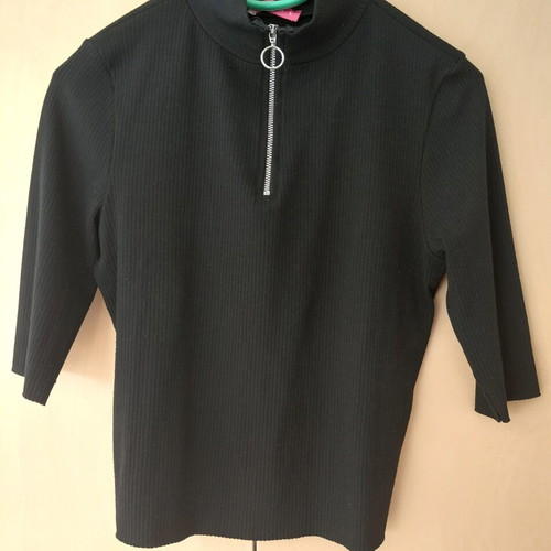 Pink Woman ribbed black top large with zipper like new