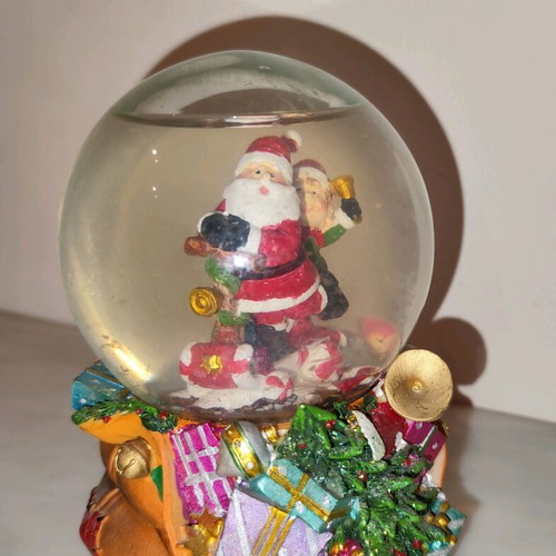 Christmas snow globe vintage used with wind-up music