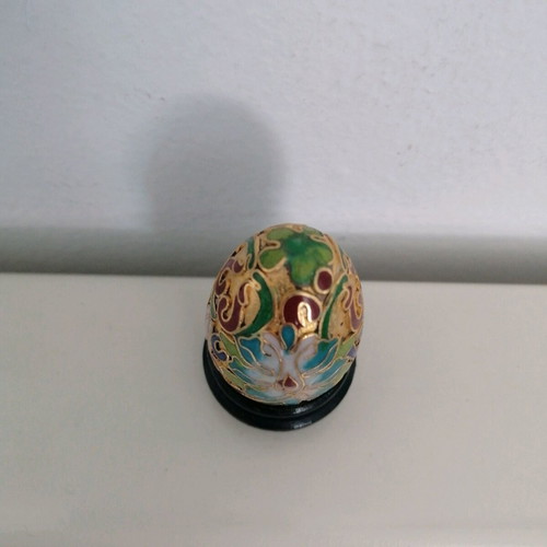 Cloisonné egg like new decorative with brass and enamel
