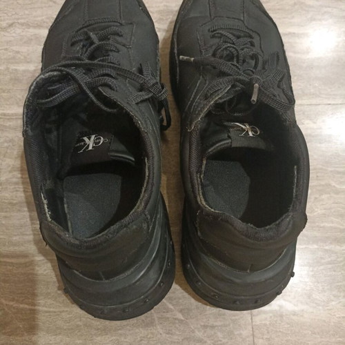 Calvin Klein leather sneakers used, size 44, black
