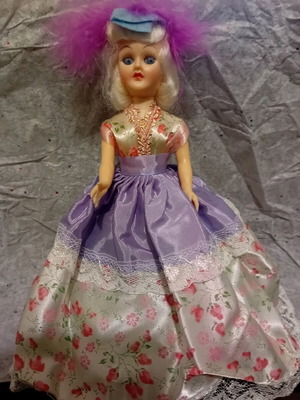 AR Colonial doll new from the dolls of the world collection