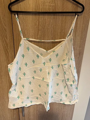 Only summer top XL 42 like new, white
