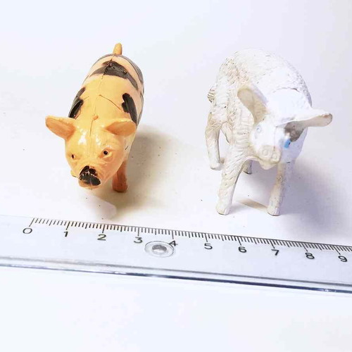 Animal figures used, pack of two, plastic