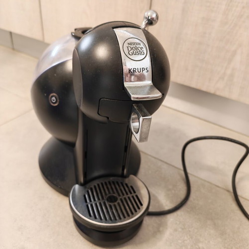 Nescafe Dolce Gusto coffee maker like new