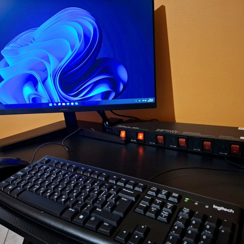 PC i5 ready for internet radio and FM broadcasts