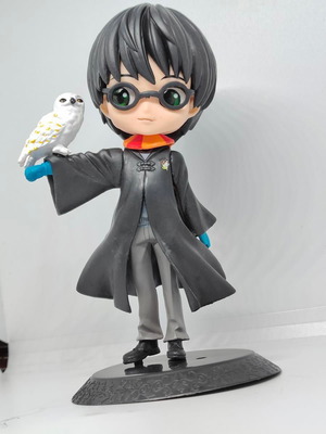 Harry Potter collectible figure 15cm with Hedwig owl like new