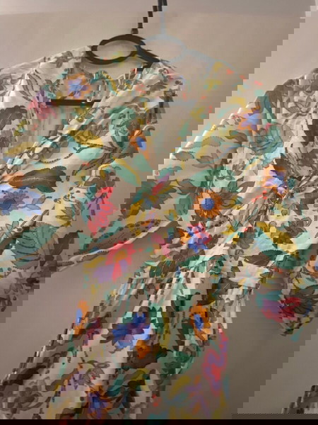 Zara φλοραλ φορεμα medium