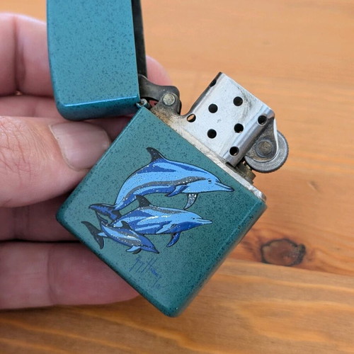 Zippo Guy Harvey 2002 lighter in very good condition