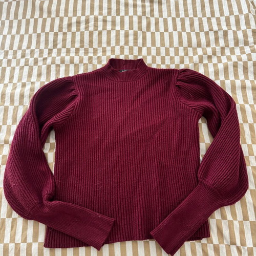 Bershka sweater with distinctive sleeves like new, red, size S