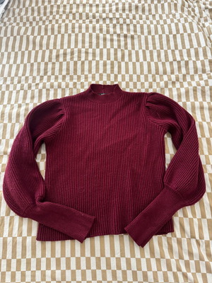 Bershka sweater with distinctive sleeves like new, red, size S