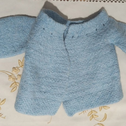 Baby cardigan without buttons