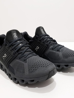 On Cloud Running Cloudswift παπούτσια σαν καινούργια, μέγεθος 41.5-42, μαύρα