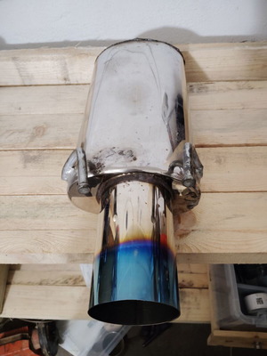 Exhaust tip free flow like new with silencer and genuine HKS tip