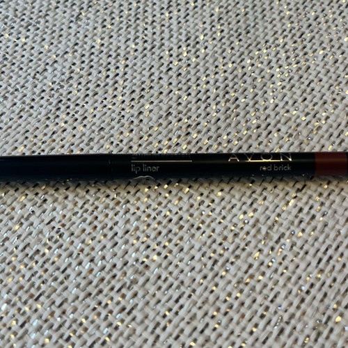 Avon makeup set new with foundation and waterproof lip pencil