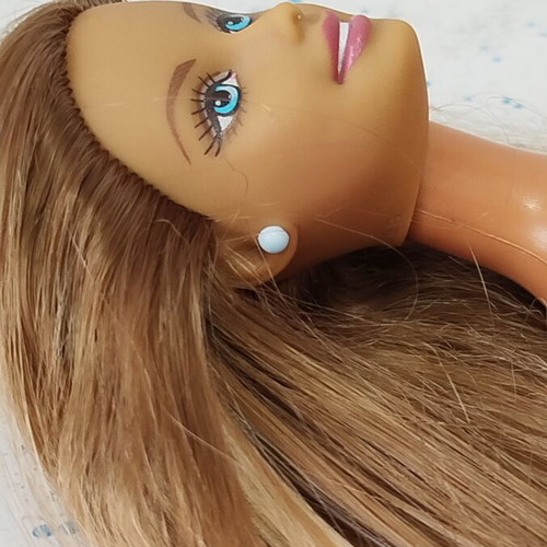 Barbie Cali Girl 2005 doll with small flaw, redressed