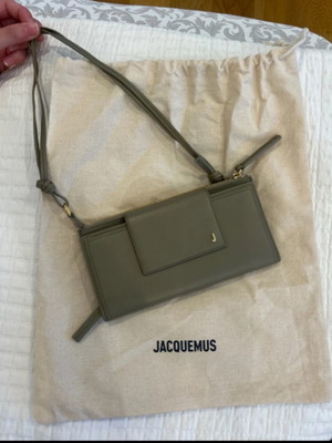 jacquemus bag / wallet khaki