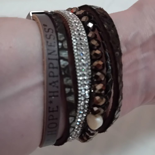 Bracelet with leather, metal, and beads, new, GC Accessories