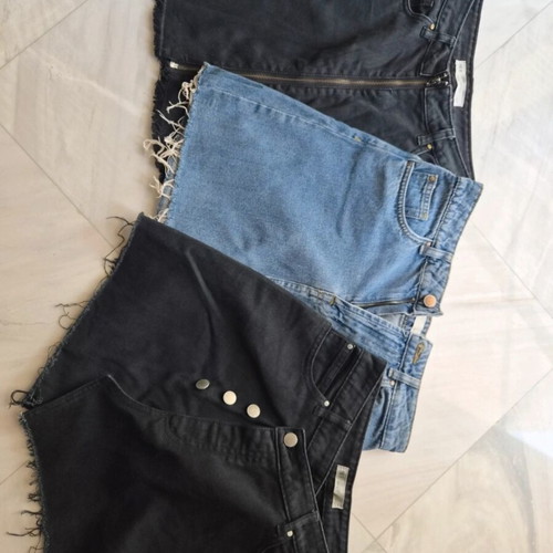 Pink Woman skirts pack of 3 like new, black and blue