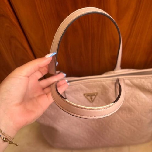 Guess shoulder bag, baby pink, spacious with detachable wallet pouch