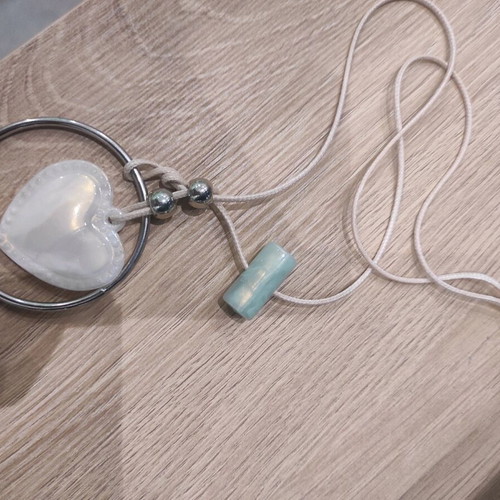 Women's necklace