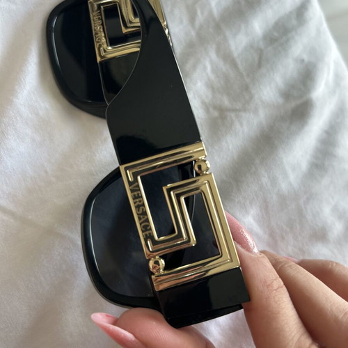 Versace Sunglasses like new, black