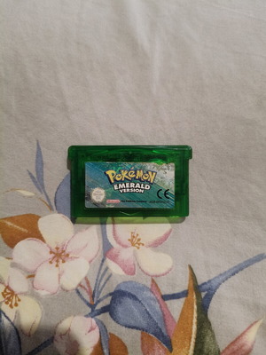 Pokemon Emerald Version Nintendo GBA cartridge