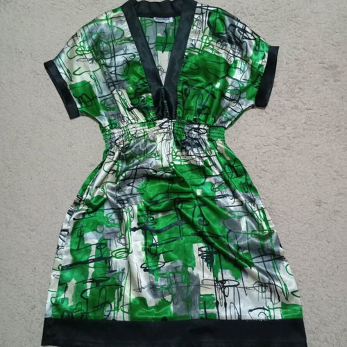 Paranoia green dress new, size M