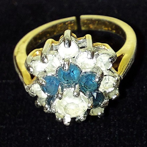 Women's fo bijoux ring used with blue and gold details, vintage design