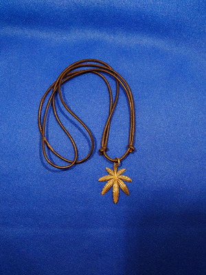 Silver pendant vintage marijuana-cannabis leaf 3cm with leather strap used