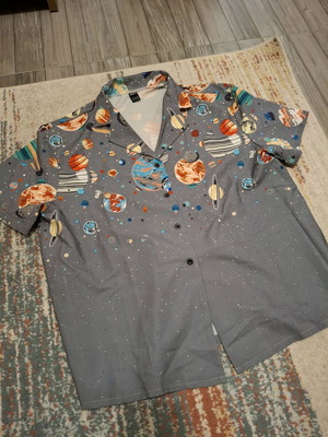 SHEIN Space & Planets short-sleeve shirt like new, size L