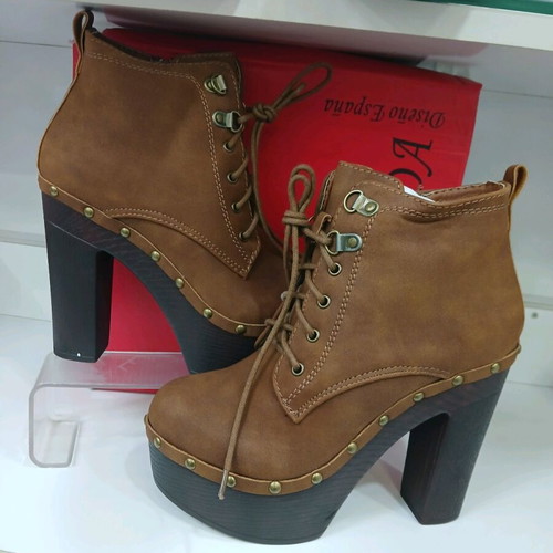 Women's brown boots new, size 38
