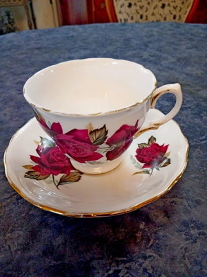 Royal Vale English porcelain cup