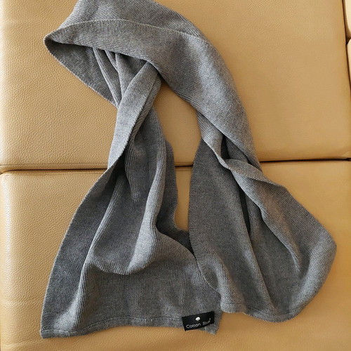 2 Unisex Grey Wool Knit Scarves, Used, Large Size