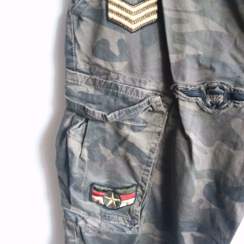 Camouflage pants size 48, length 104 cm, like new, with patches