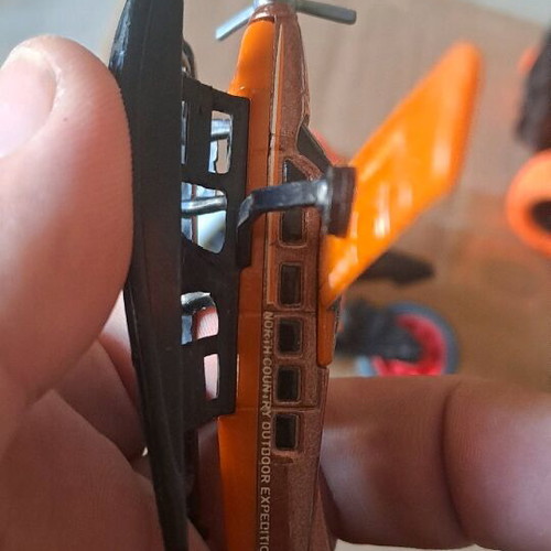 Vehicle set used, one airplane propeller broken