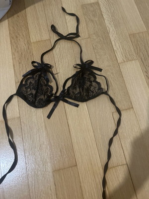 Lace black tie-up bra type small new