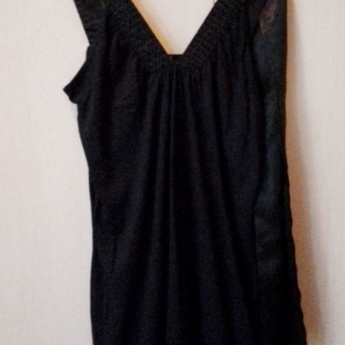 Women's short black dress with satin belt, size Small