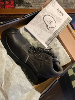 CERVA Raven XT S3 safety shoes size 39, new, black