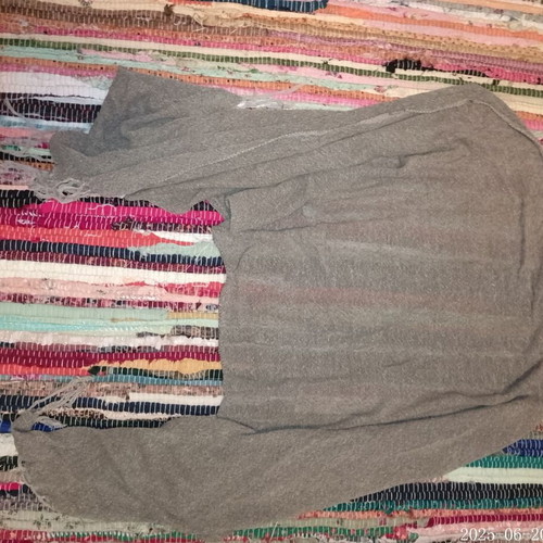 Scarf used, gray and beige