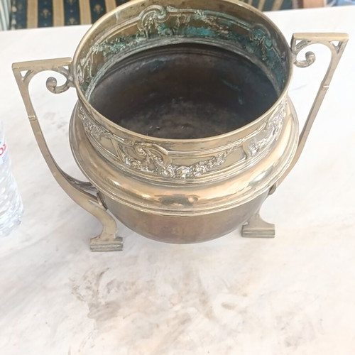 Cash-Pot copper Art Nouveau cache-pot used, circa 1900