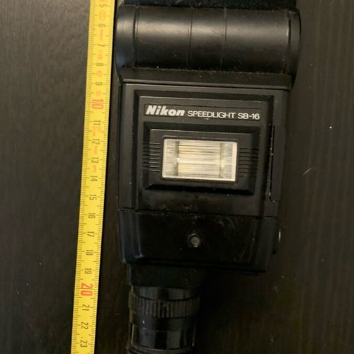 Nikon Speedlight SB-16 flash used