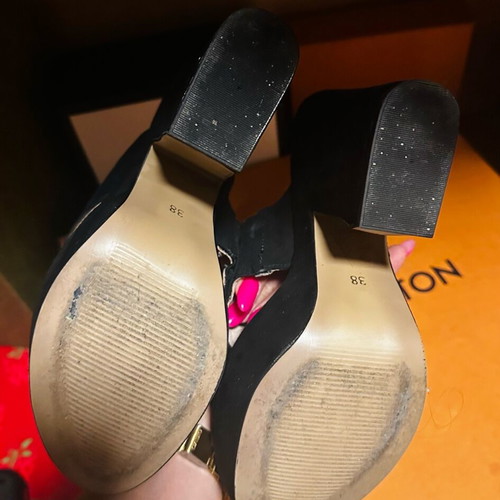 Mules Fashion Icon size 38 black, like new, thick heel